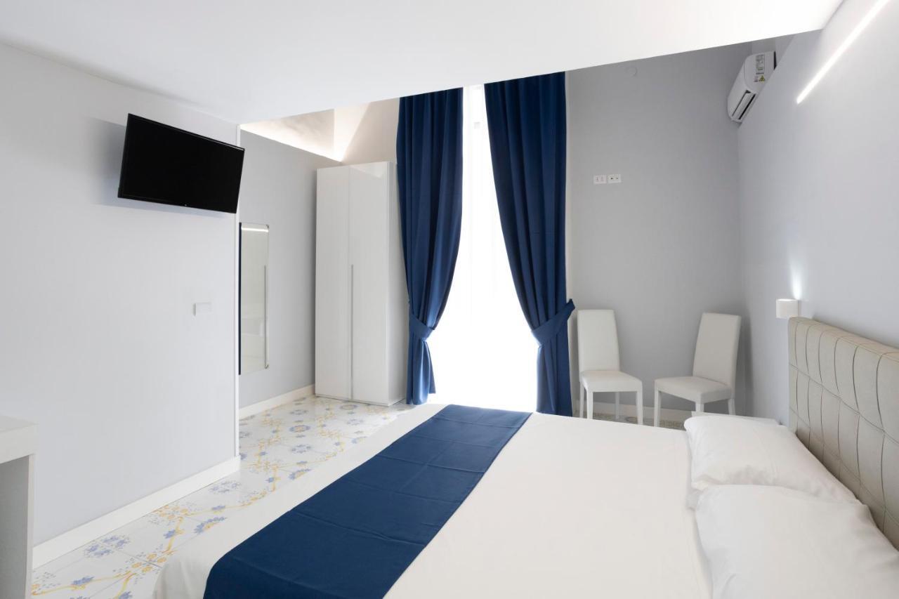 La Chambre Duomo Napels Buitenkant foto