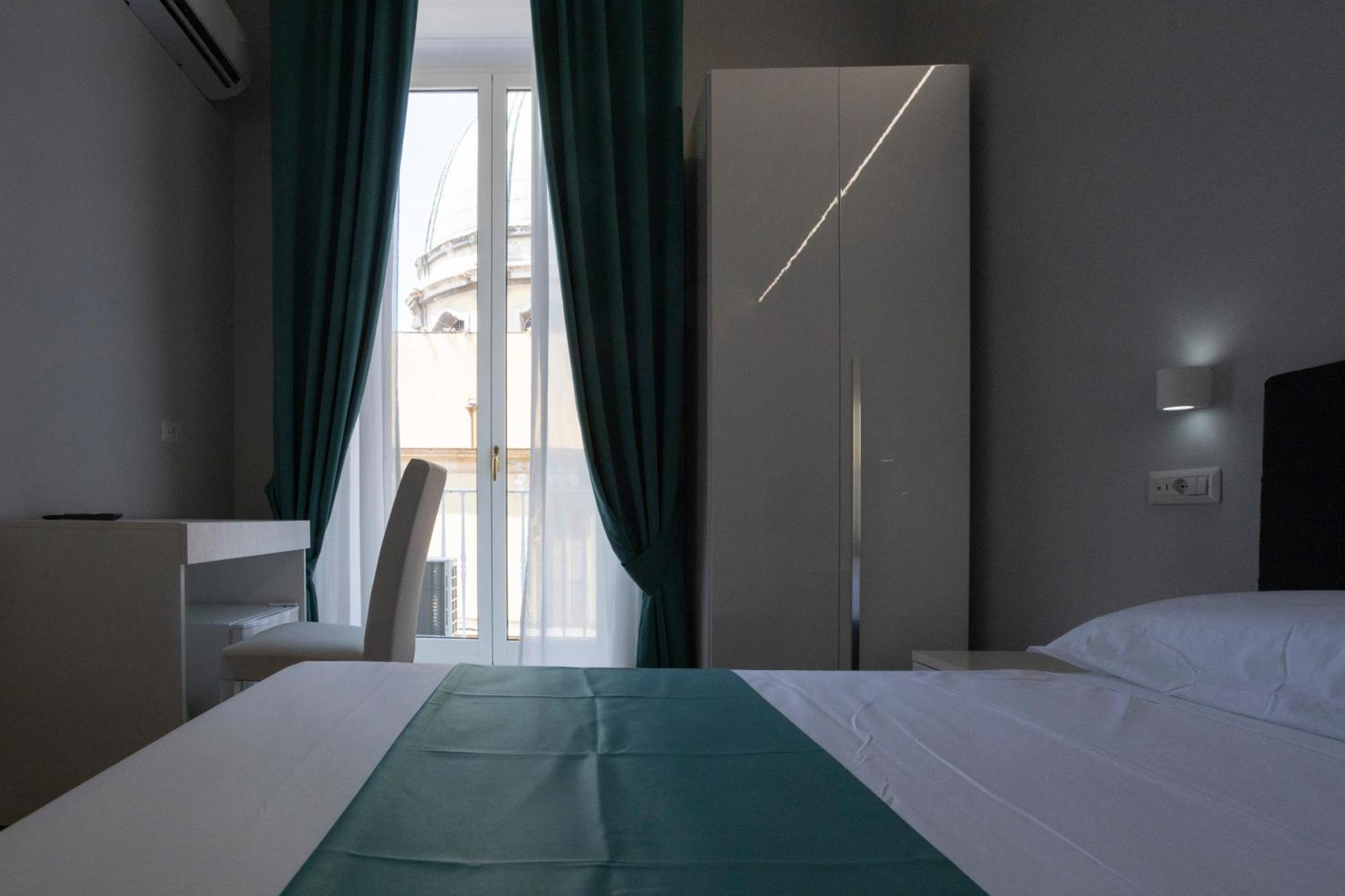 La Chambre Duomo Napels Buitenkant foto