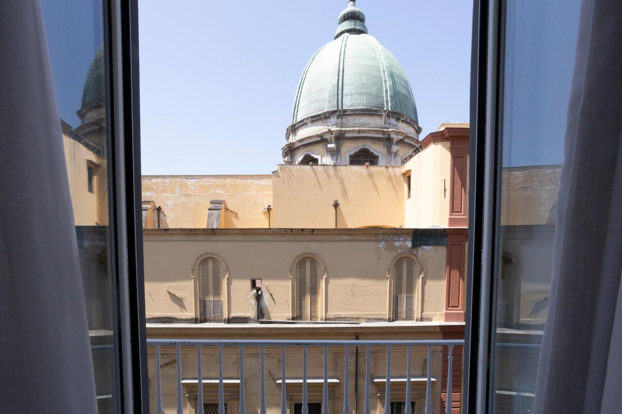 La Chambre Duomo Napels Buitenkant foto