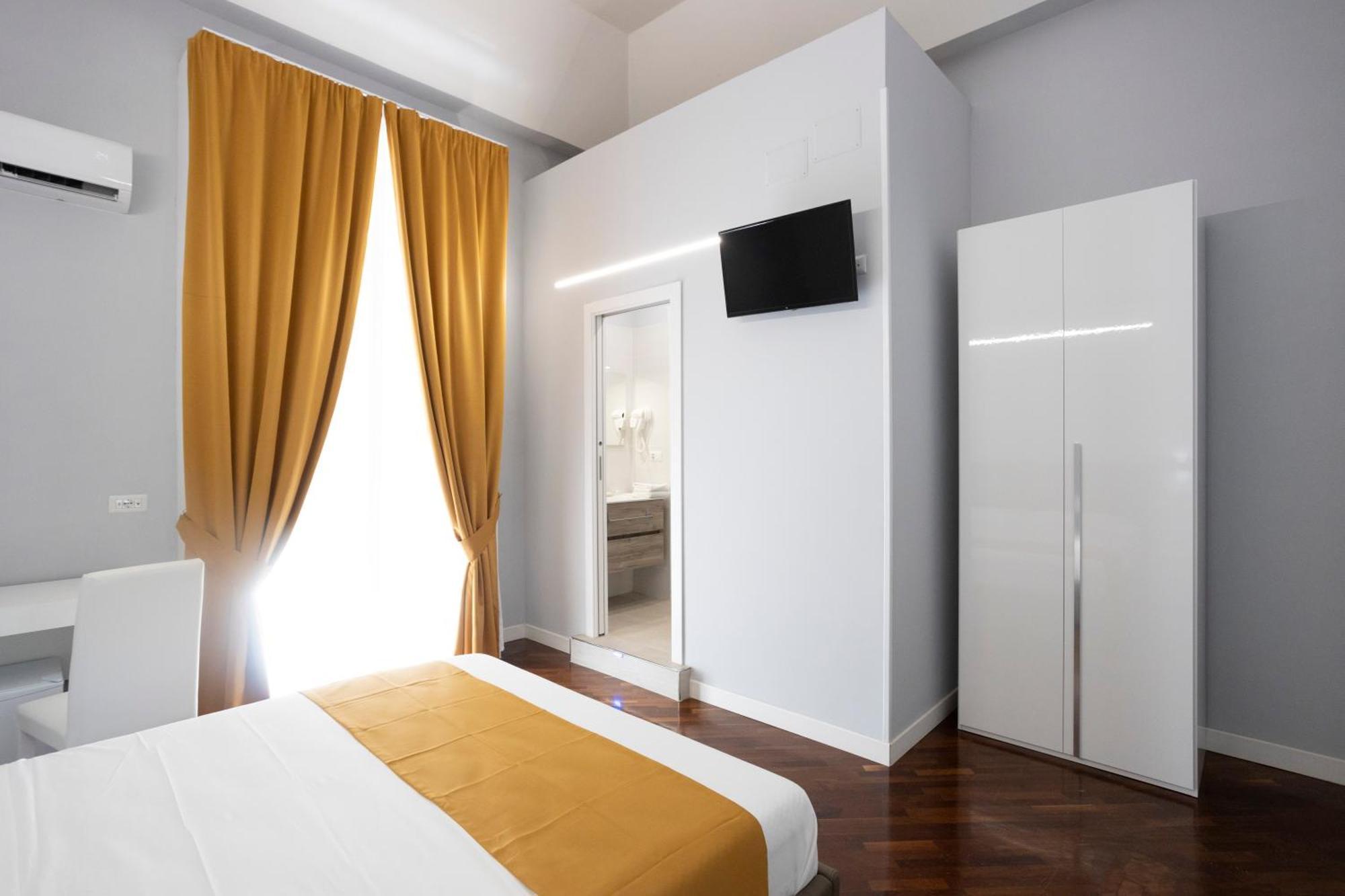 La Chambre Duomo Napels Buitenkant foto