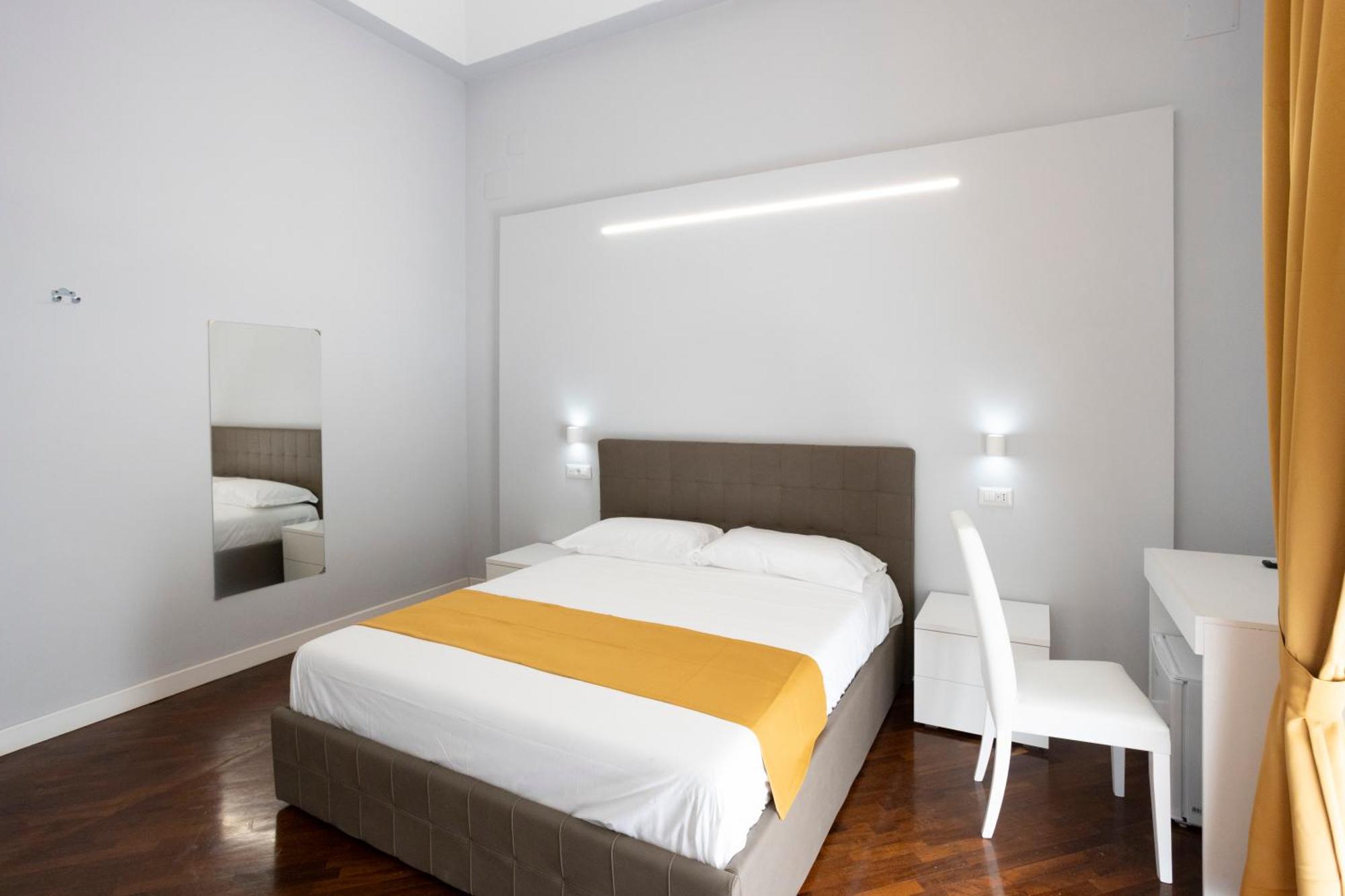 La Chambre Duomo Napels Buitenkant foto