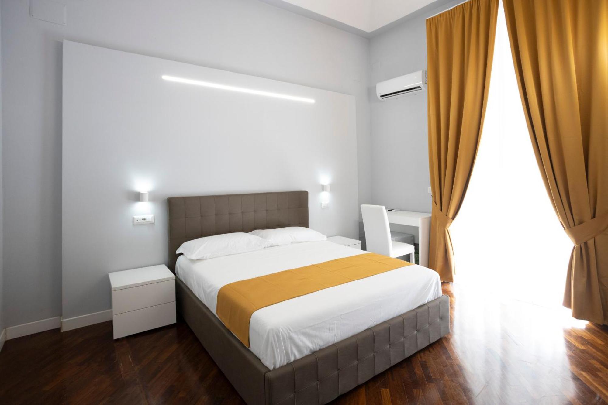 La Chambre Duomo Napels Buitenkant foto